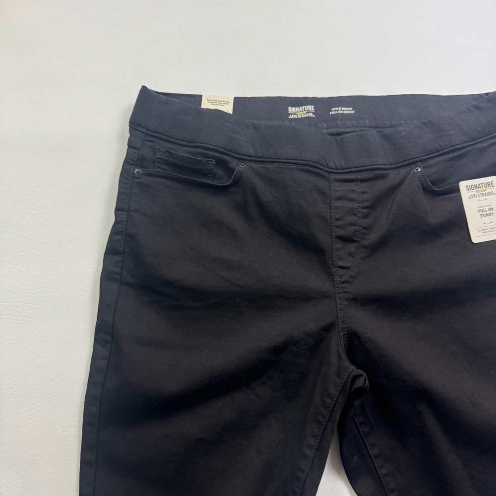 Signature Levi Strauss Totally Shaping Pull-On Skinny Black Jeans 18L W34 L32 - Picture 14 of 16